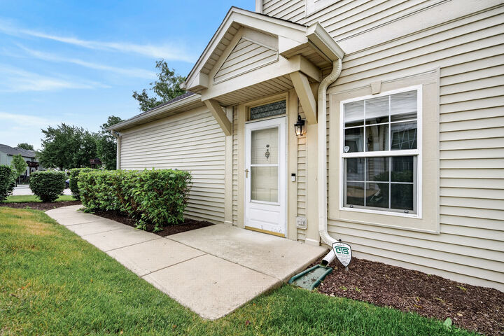 Property Photo:  1933 Misty Ridge Lane 0  IL 60503 