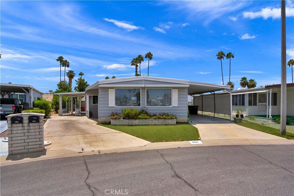 Property Photo: 800 San Mateo CA 92543