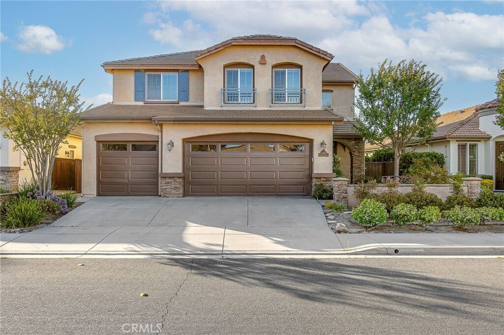 Property Photo:  31998 Corte Cardoza  CA 92592 