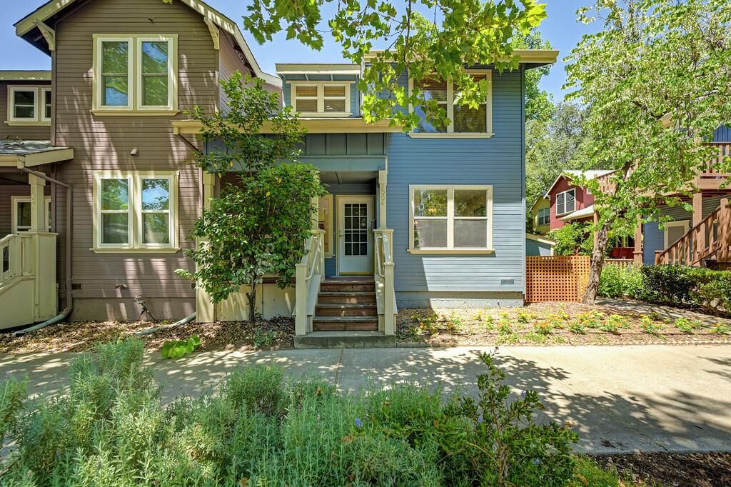 Property Photo: 2004 5th Street CA 95818