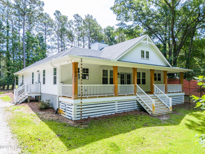 Property Photo:  102 N Kingfisher Lane  NC 28443 
