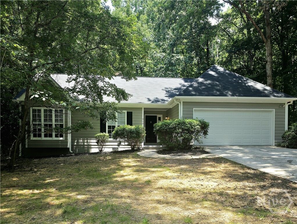 Property Photo:  210 New Haven Drive  GA 30606 