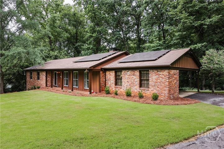 Property Photo: 750 Glenwood Drive GA 30606