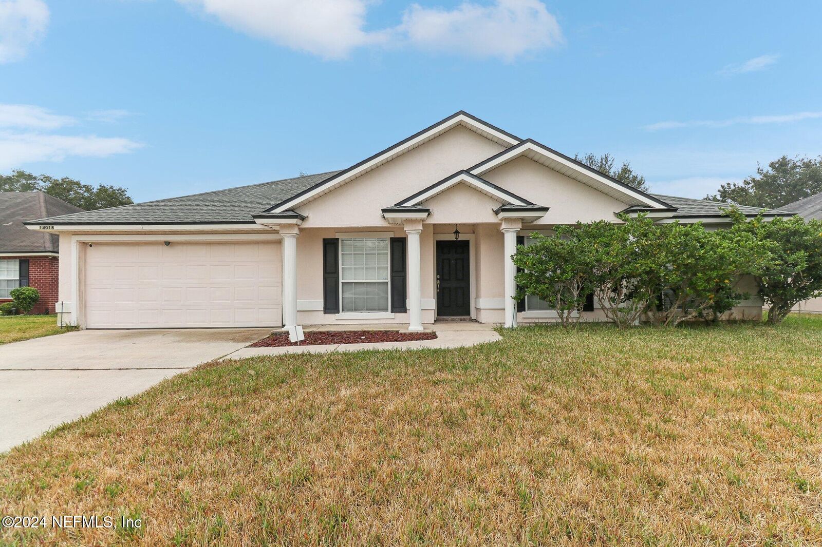 Property Photo: 14018 Fish Eagle Drive E FL 32226