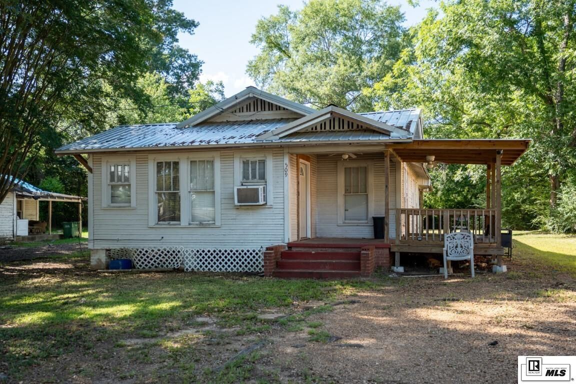 Property Photo: 509 E Green Street LA 71241