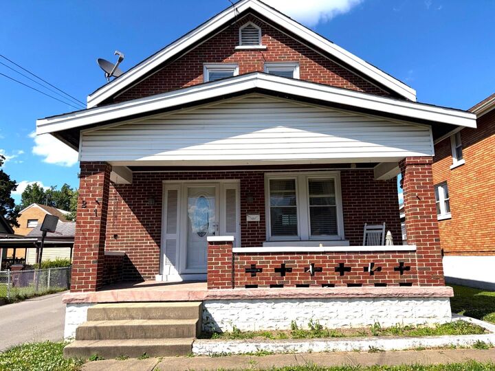 Property Photo: 211 Stokesay Street KY 41016