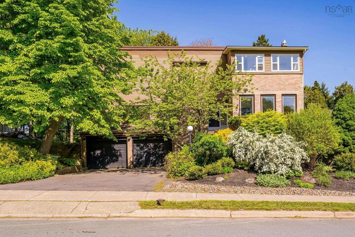 75 Bayview Road — photo 1