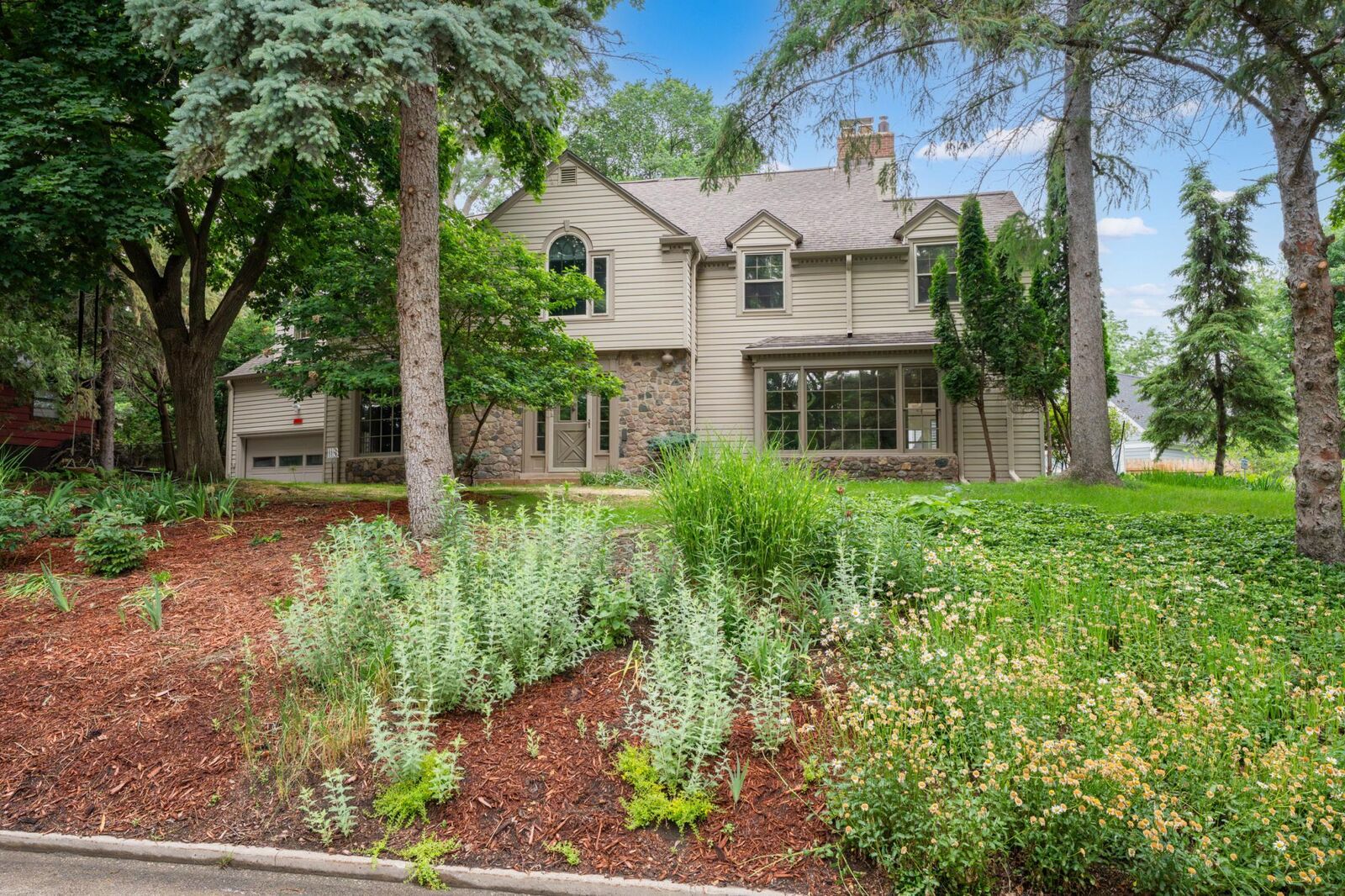 Property Photo: 1118 Plummer Circle SW MN 55902