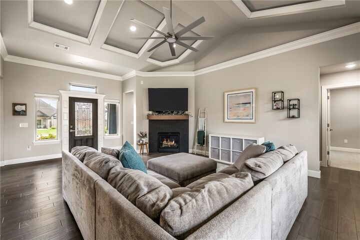 Property Photo: 620 Chaparral Street AR 72719