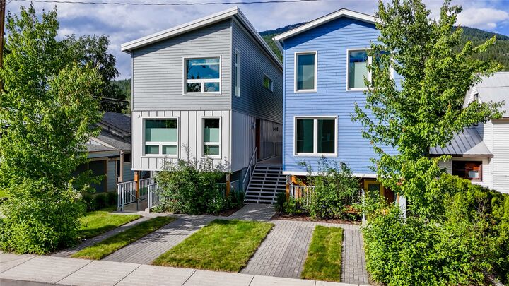 410 Fourth Street W — photo 1