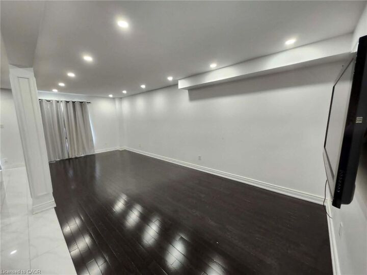 Property Photo:  99 Corkwood Crescent  ON L6A 3C1 