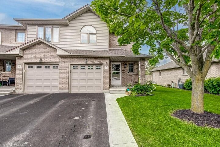 Property Photo:  40 Braemar Avenue 5  ON N3W 2N1 