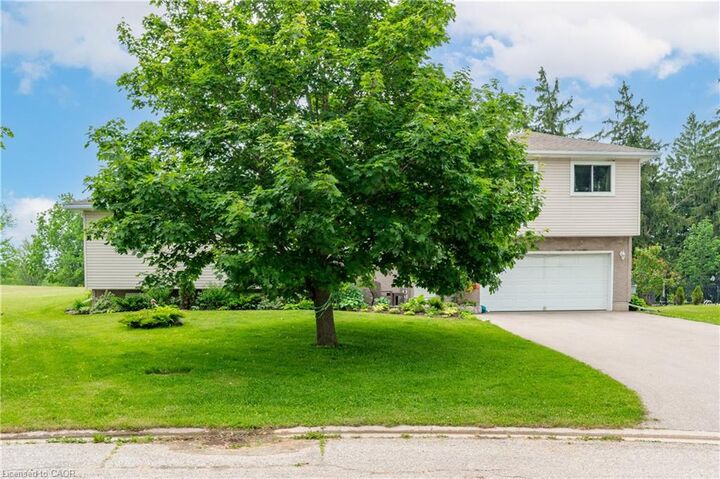 Property Photo:  2069 Wendell Court  ON N0B 2T0 