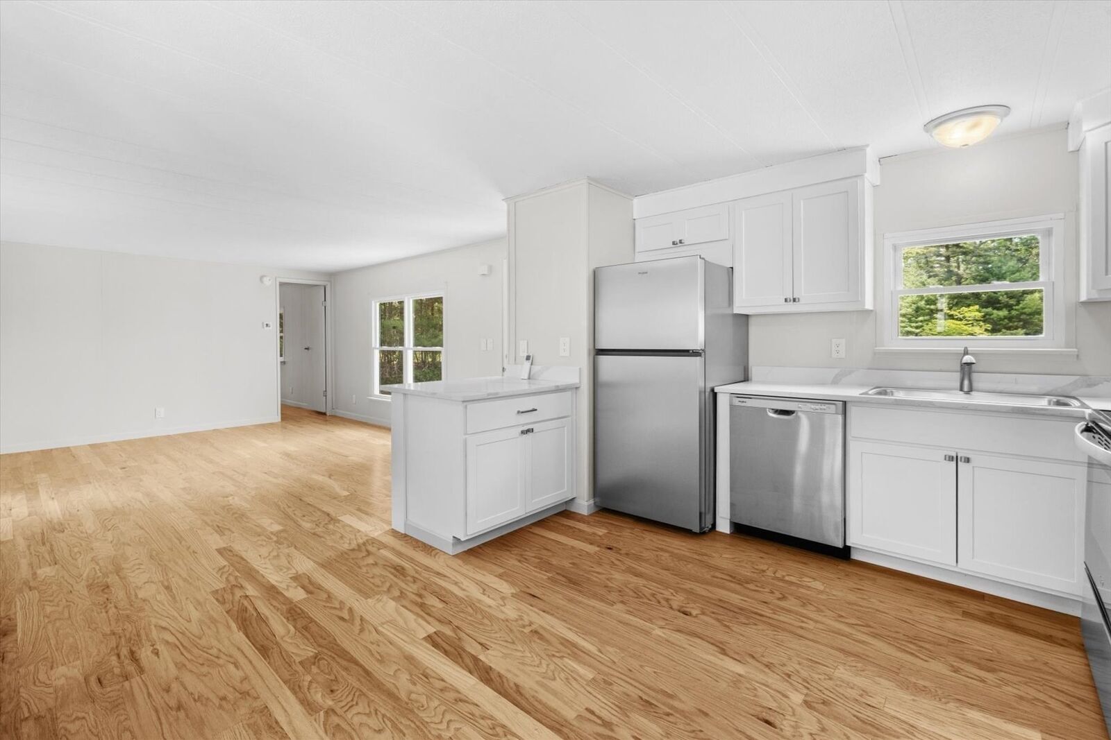 Property Photo:  18 Foxtaildr  MA 02364 
