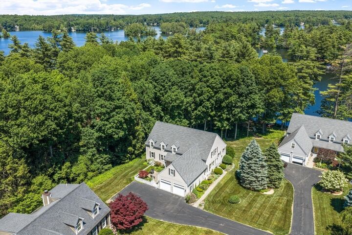 Property Photo:  10 Iris Ct 10  MA 01462 
