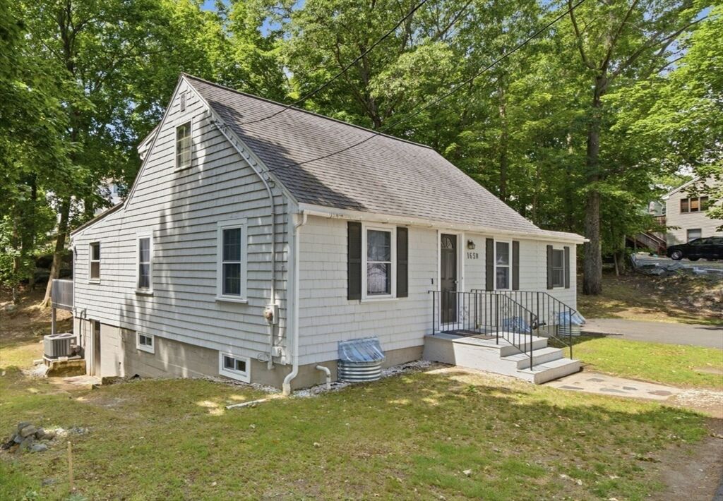 Property Photo:  165-R Green Street  MA 02180 