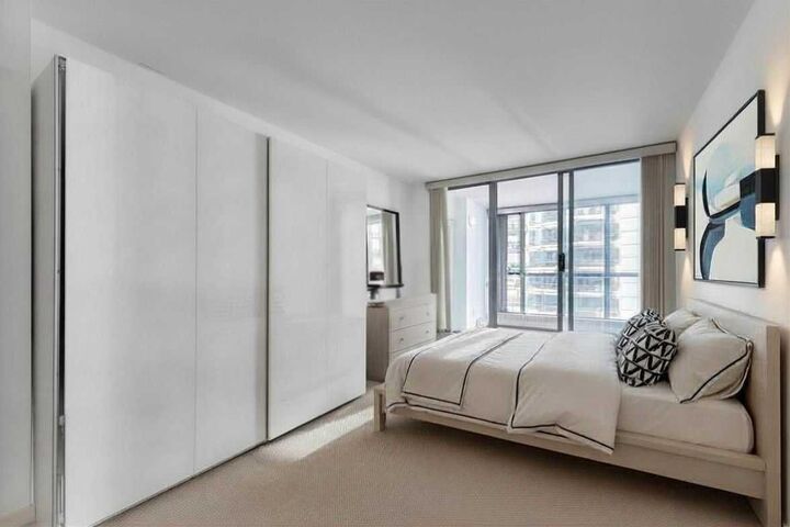 Property Photo:  650 10 Street SW 804  AB T2P 5G4 