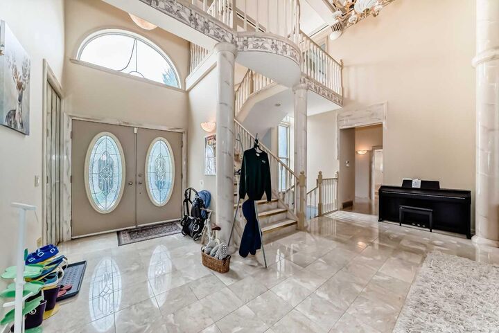 Property Photo: 55 Signal Ridge Place SW AB T3H 2P2