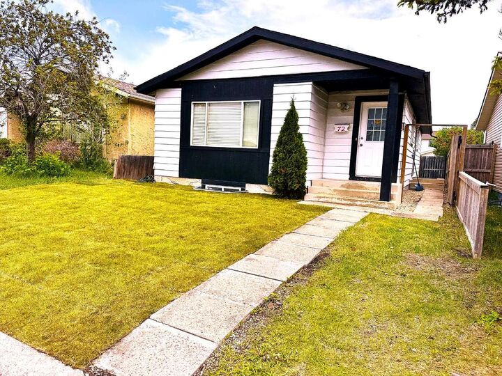 Property Photo: 72 Faldale Close NE AB T3J 1V9