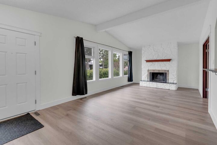 Property Photo: 660 Queen Charlotte Drive SE AB T2J 4T6