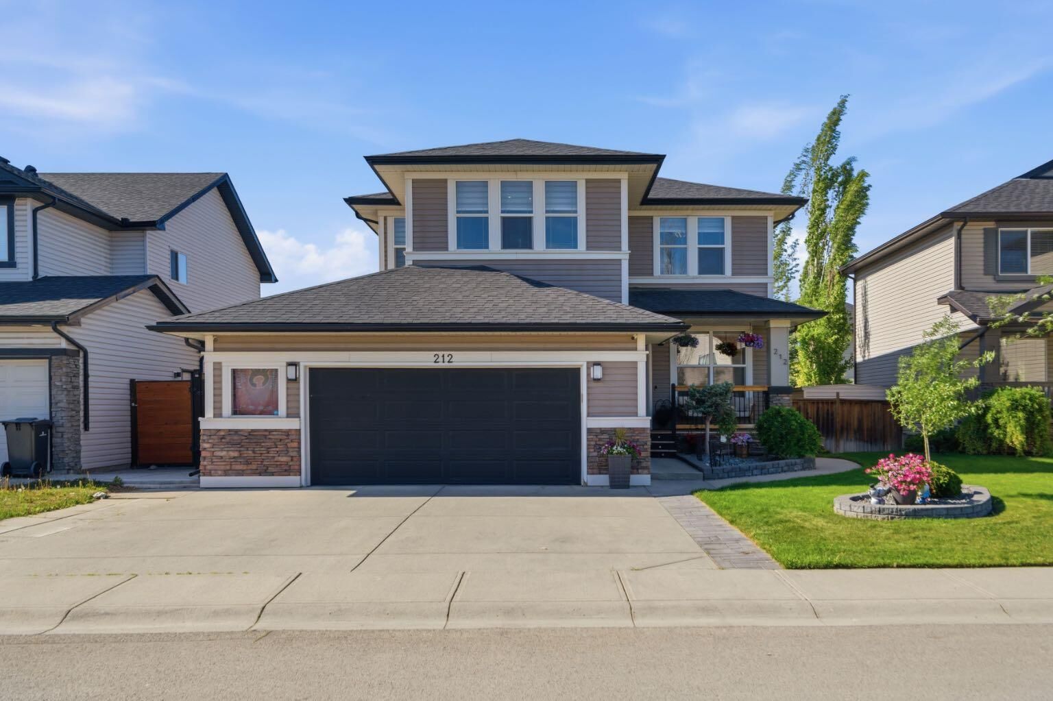 Property Photo: 212 Willowmere Close AB T1X 1S2