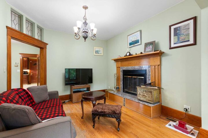 Property Photo:  508 10 Avenue NE  AB T2E 0X6 