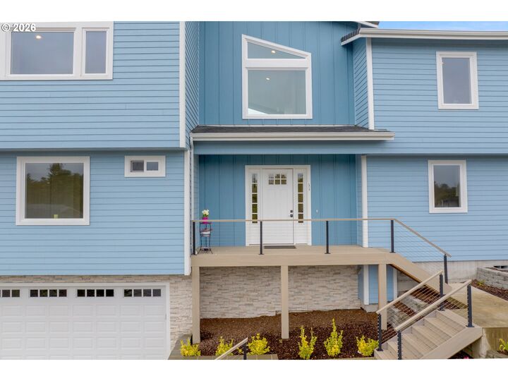 Property Photo:  11 White Tail Ct  OR 97439 