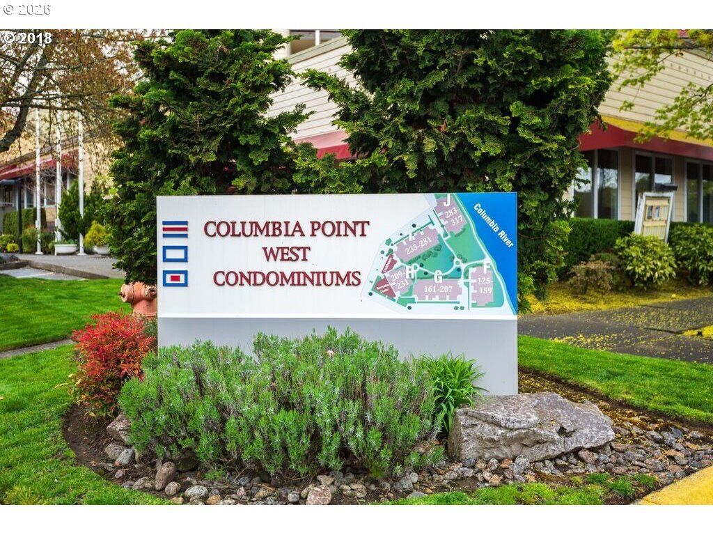 Property Photo:  129 N Hayden Bay Dr Bldg  F  OR 97217 