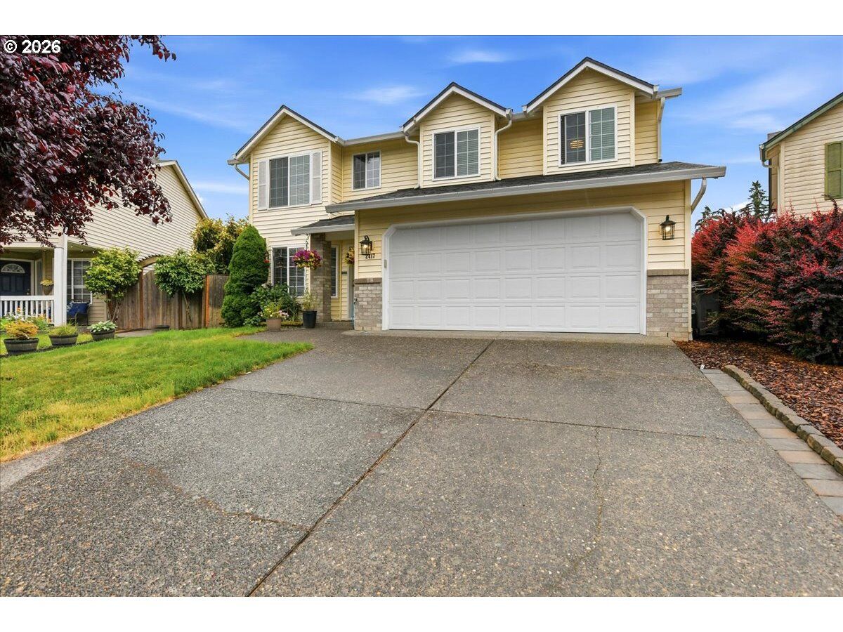 Property Photo:  2417 NE 107th St  WA 98686 