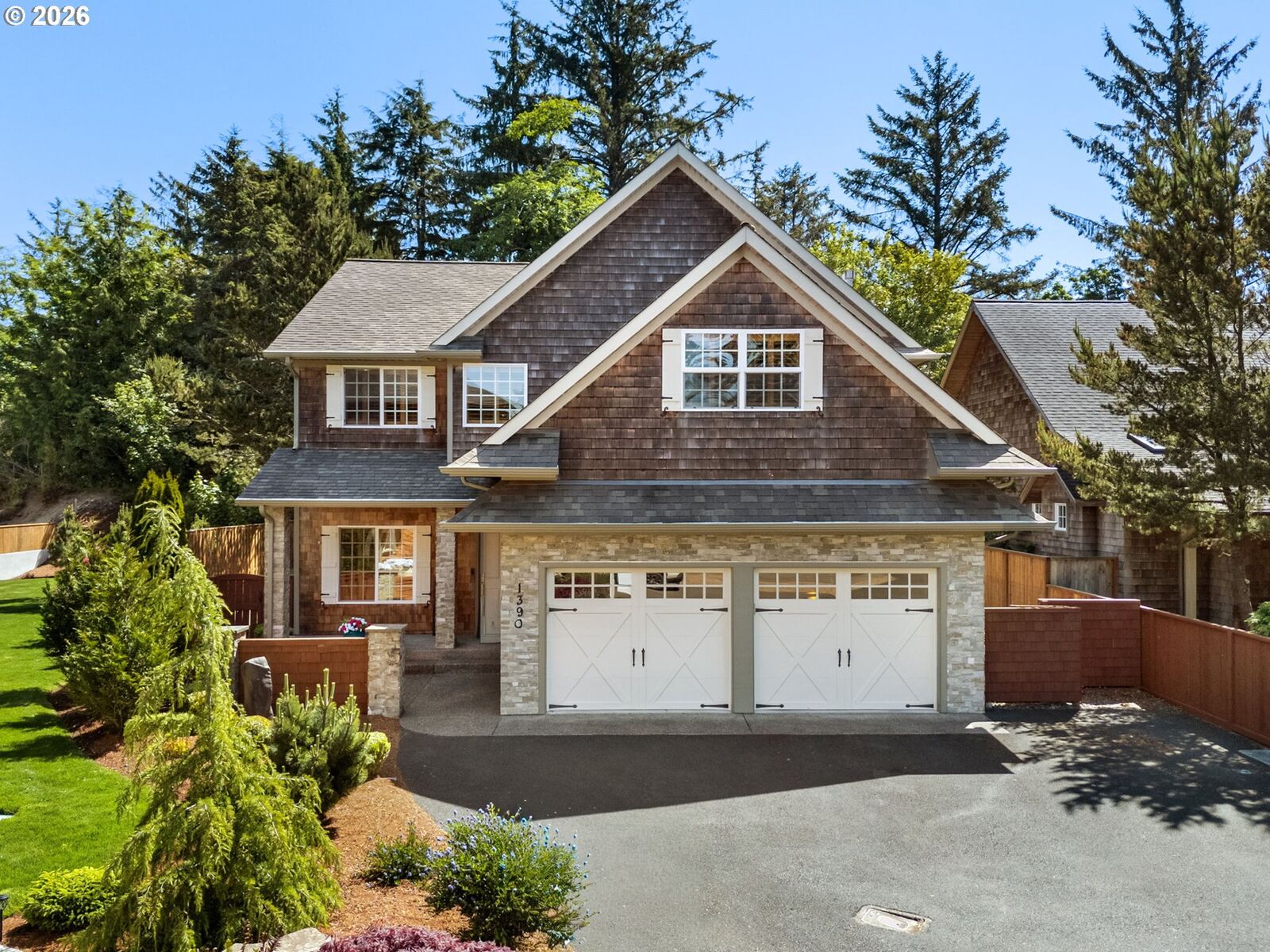 Property Photo:  1390 Sea Ridge Ln  OR 97138 