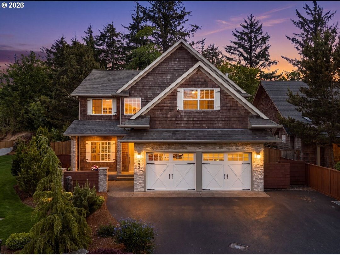 Property Photo:  1390 Sea Ridge Ln  OR 97138 