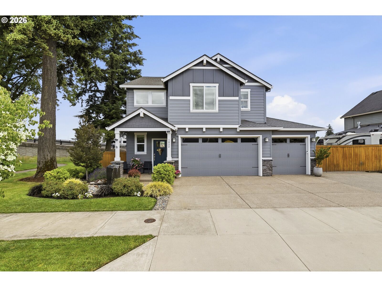 Property Photo: 1032 S Willow St OR 97013