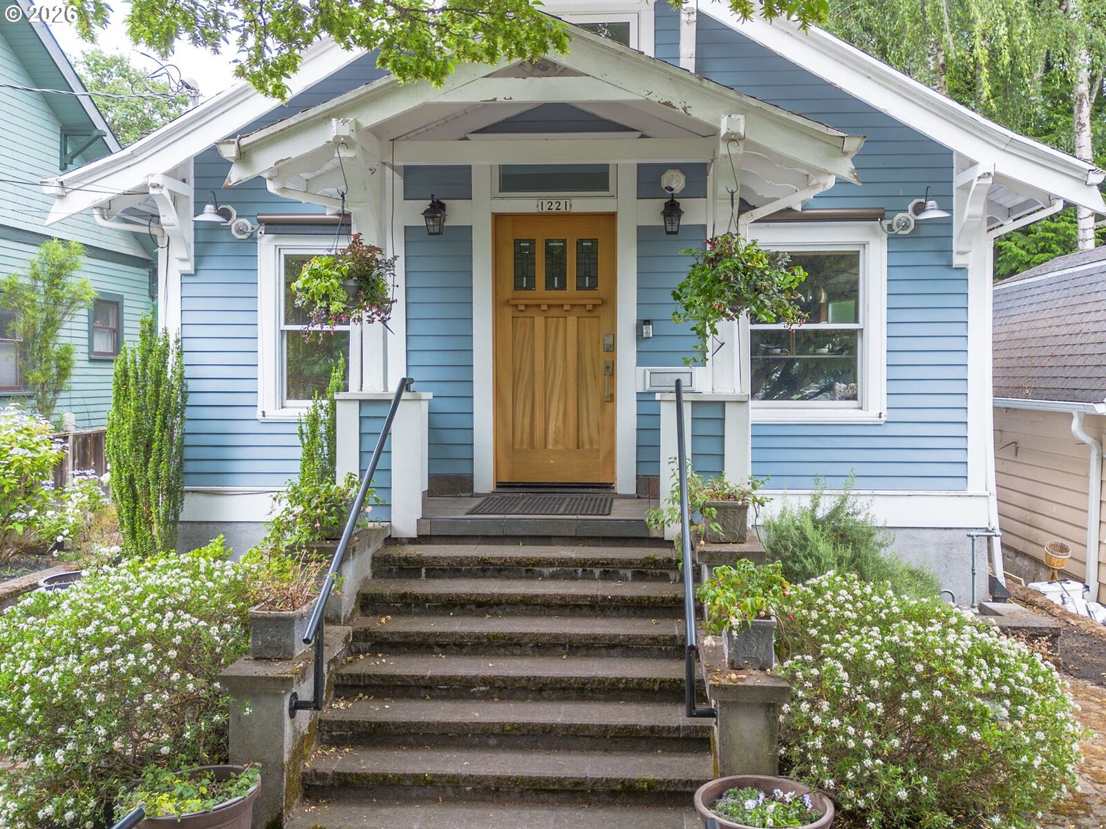 Property Photo: 1221 SE Rex St OR 97202