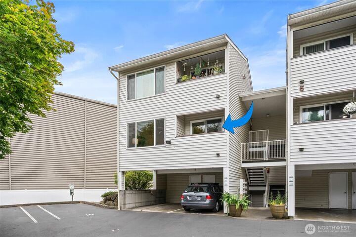 Property Photo: 20301 19th Avenue NE 511 WA 98155
