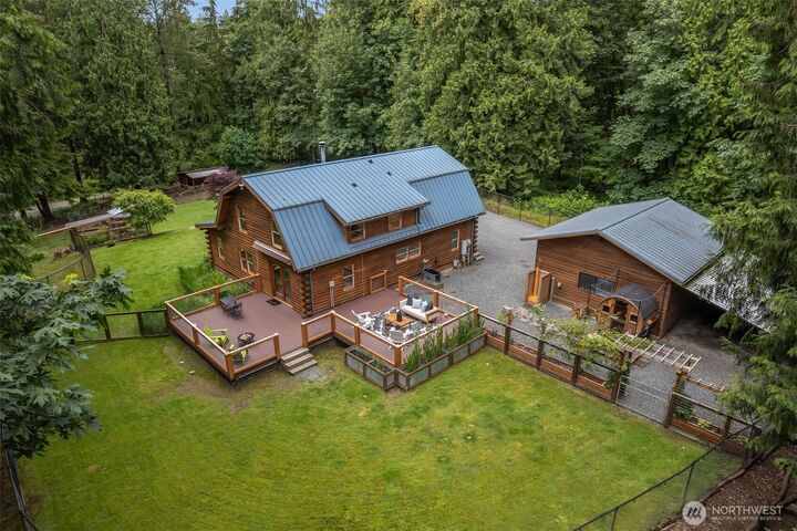 Property Photo: 6819 181st Avenue SE WA 98290