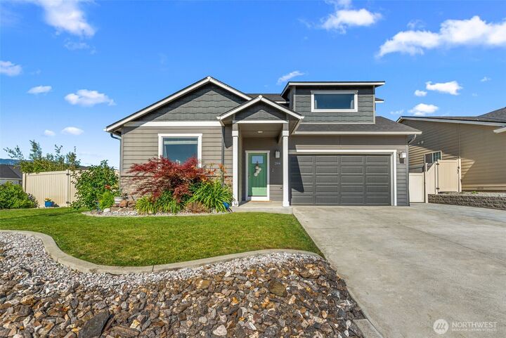 Property Photo: 284 S Nevada Avenue WA 98802