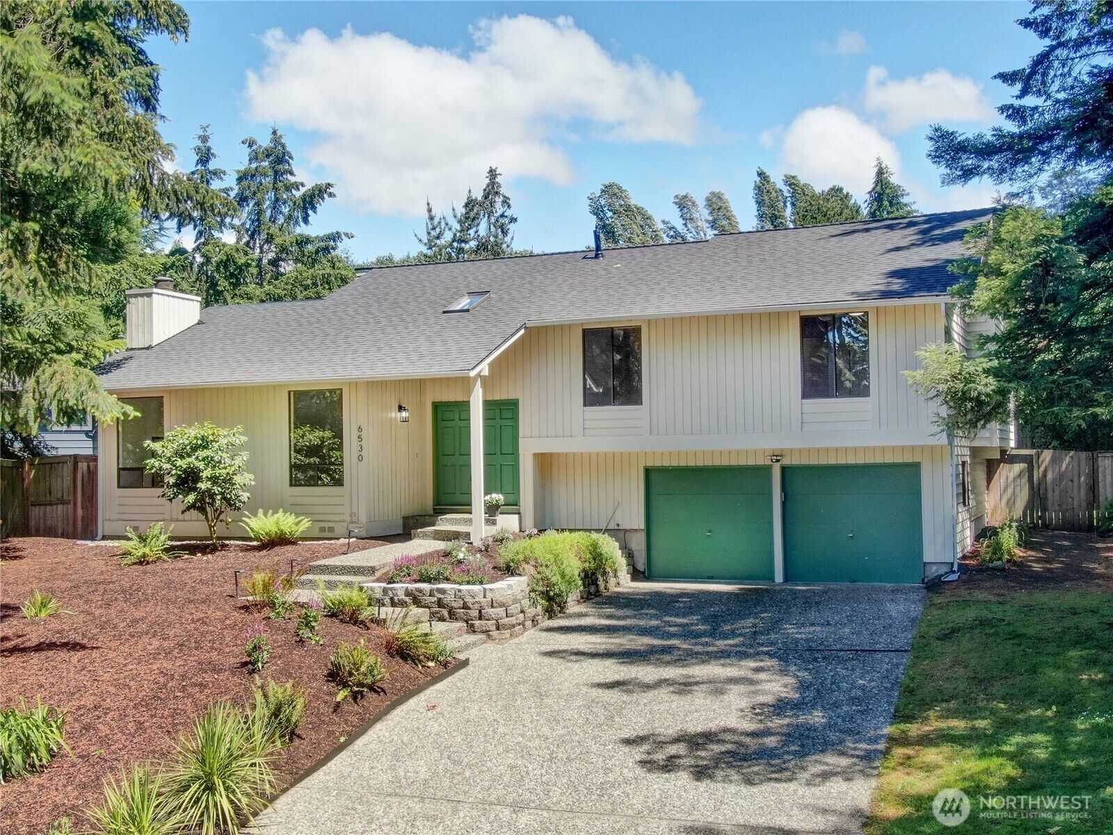 Property Photo: 6530 W Mercer Way WA 98040