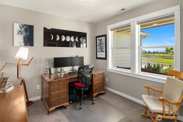 Property Photo: 150 Stonegate Drive WA 98926