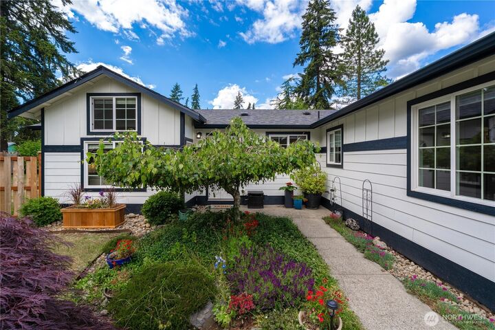Property Photo: 17416 SE 266th Place WA 98042