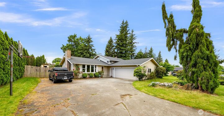 Property Photo: 1101 N Garden Way WA 98264