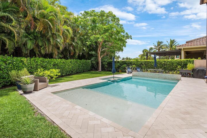 Property Photo: 8658 Lewis River Road FL 33446