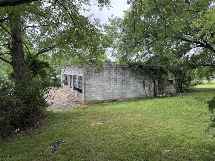 Property Photo:  5393 Mount Pleasant Rd.  KY 42131 