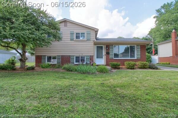 Property Photo: 41928 River Oaks MI 48170