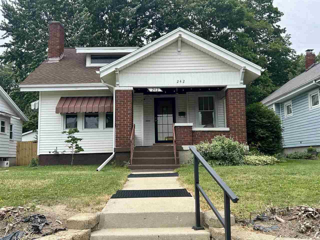 Property Photo:  242 SW 1st  IN 47374 