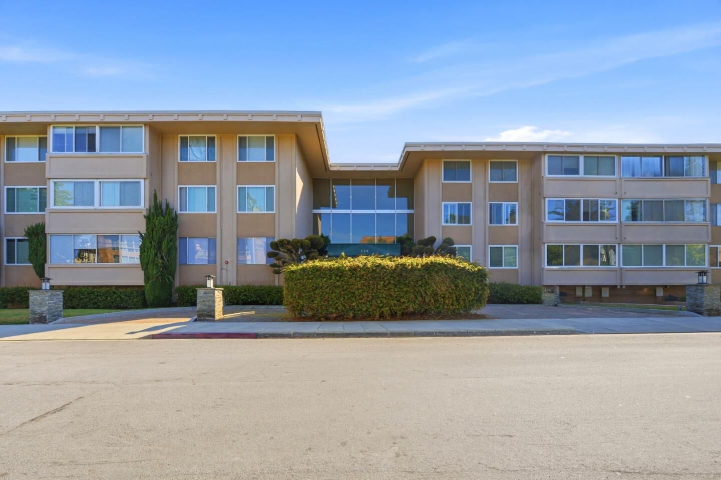 Property Photo: 234 Elm Street 309 CA 94401