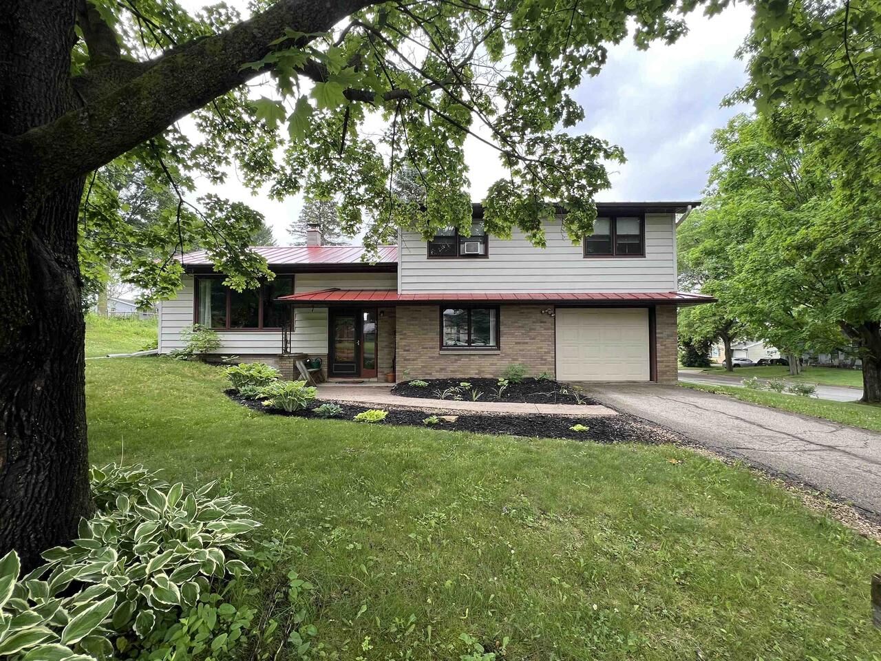 Property Photo: 323 Pine Street WI 54665