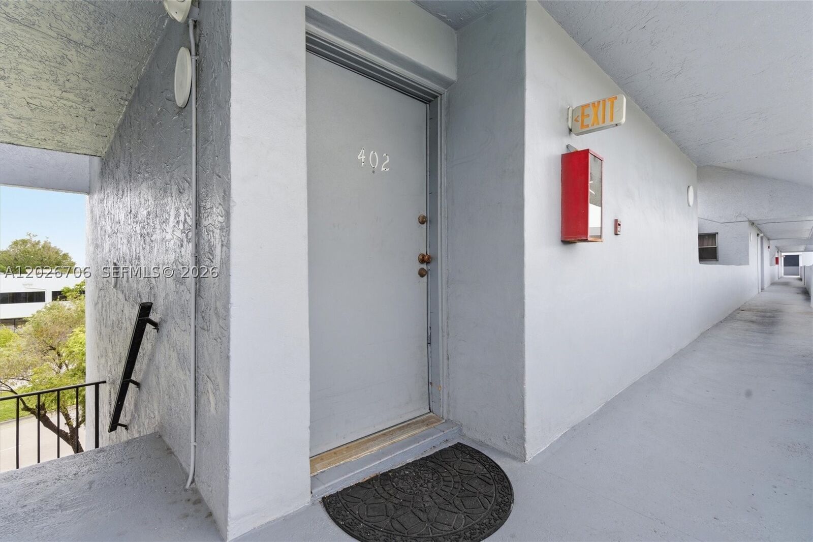 Property Photo: 210 Fontainebleau Blvd 402 FL 33172