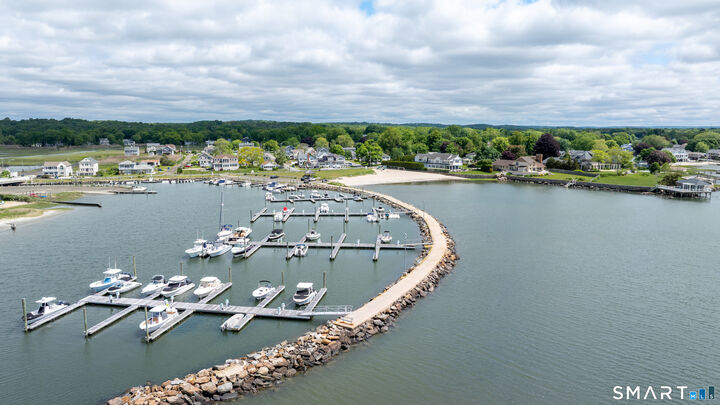 Property Photo:  8 Owaneco Trail  CT 06475 