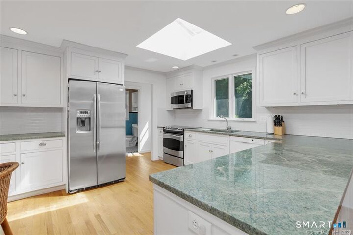 Property Photo:  38 Tuxis Road  CT 06443 