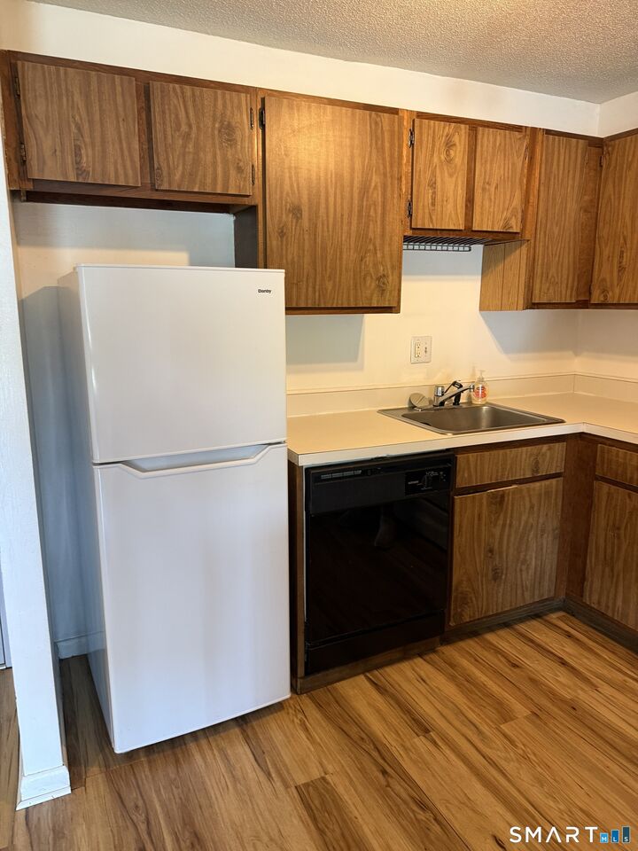 Property Photo: 1323 Harbor View Drive 1323 CT 06067